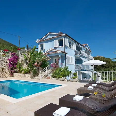 Villa Bella Vista - Apartments Labin  Exterior photo