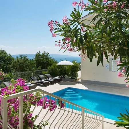 Villa Bella Vista - Apartments Labin  Exterior photo