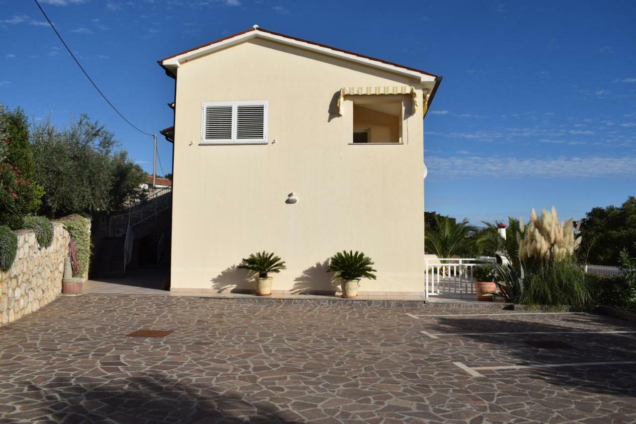 Bella Vista -
